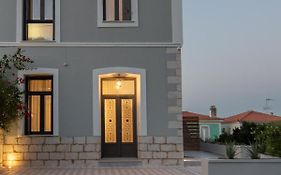 Villa Samos - Renovated Stone Villa With Private Pool- 2 Min From The Sea!